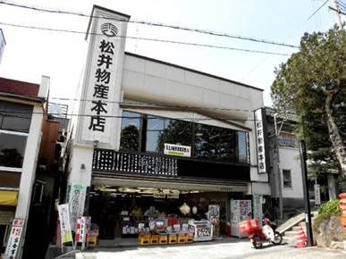 䕨Y