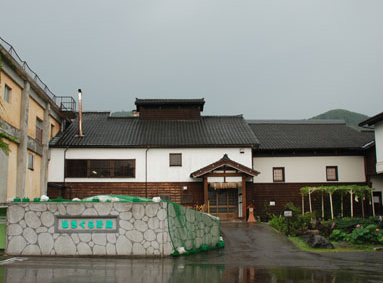 z䂫